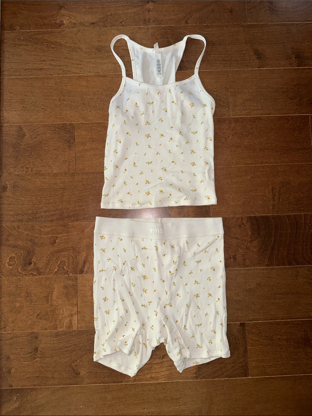 SKIMS COTTON RIB CROPPED CAMI + BOXER MARIGOLD ROSEBUD PRINT SMALL